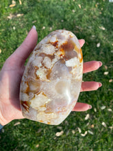 Load image into Gallery viewer, Large Flower Agate Round Tower