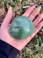 Load image into Gallery viewer, Aventurine Palm Stone