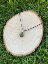 Load image into Gallery viewer, Labradorite Pendant