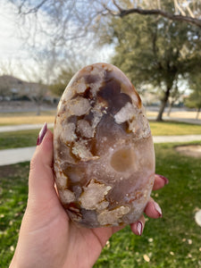 Large Flower Agate Round Tower