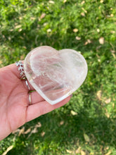 Load image into Gallery viewer, Clear Quartz Heart
